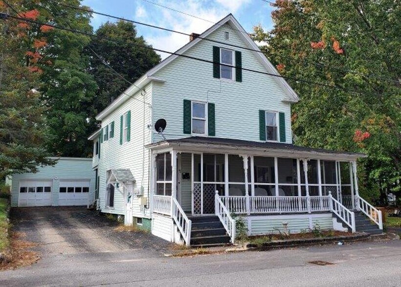33 Winter St, Laconia, NH 03246