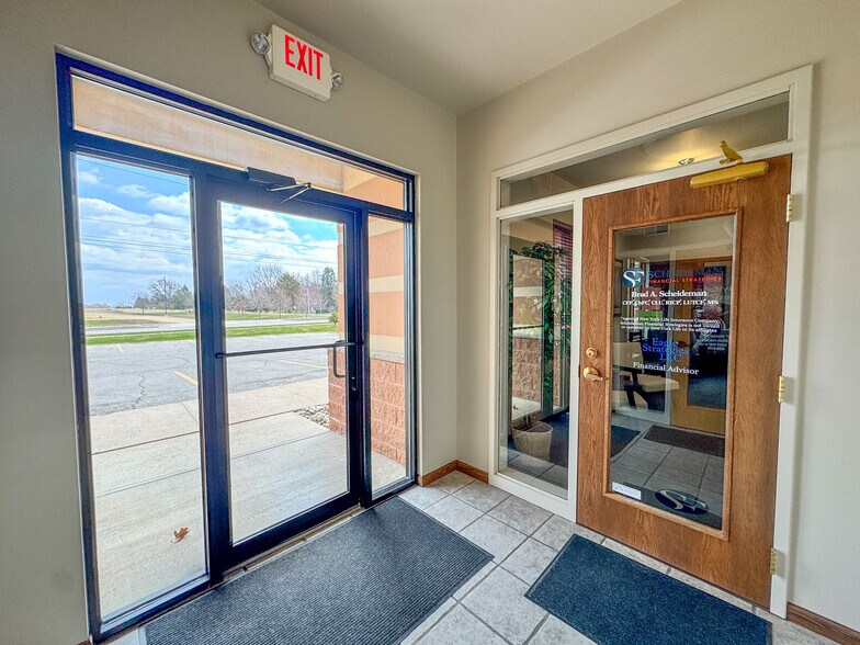 808 4th St NE, Hampton, IA for sale - Building Photo - Image 3 of 48