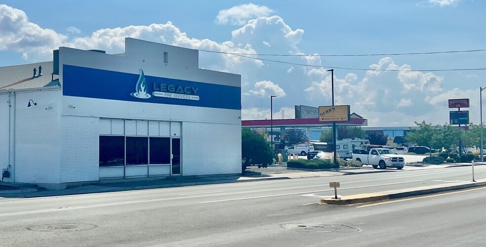 600 S Rock Blvd, Sparks, NV for sale - Building Photo - Image 2 of 27