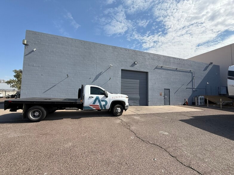 3321 E Atlanta Ave, Phoenix, AZ for sale - Building Photo - Image 3 of 11