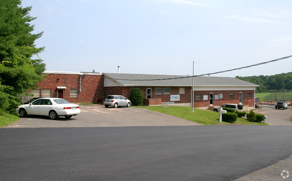 4 Alcap Rdg, Cromwell, CT 06416