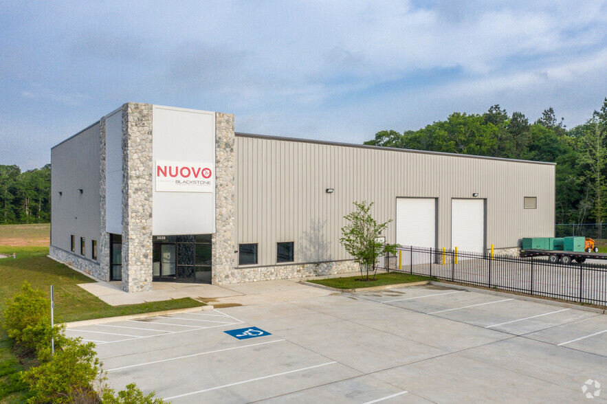 3626 N Frazier Industrial Park Dr, Conroe, TX for lease - Primary Photo - Image 1 of 16