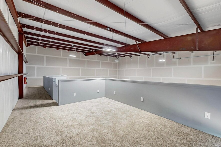 13053 Harmon Rd, Fort Worth, TX for sale - Interior Photo - Image 3 of 9