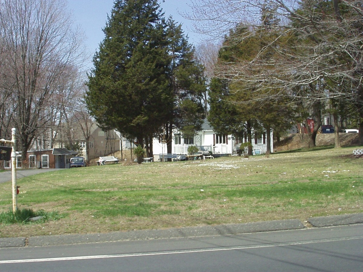 463 Wolcott Rd, Wolcott, CT 06716