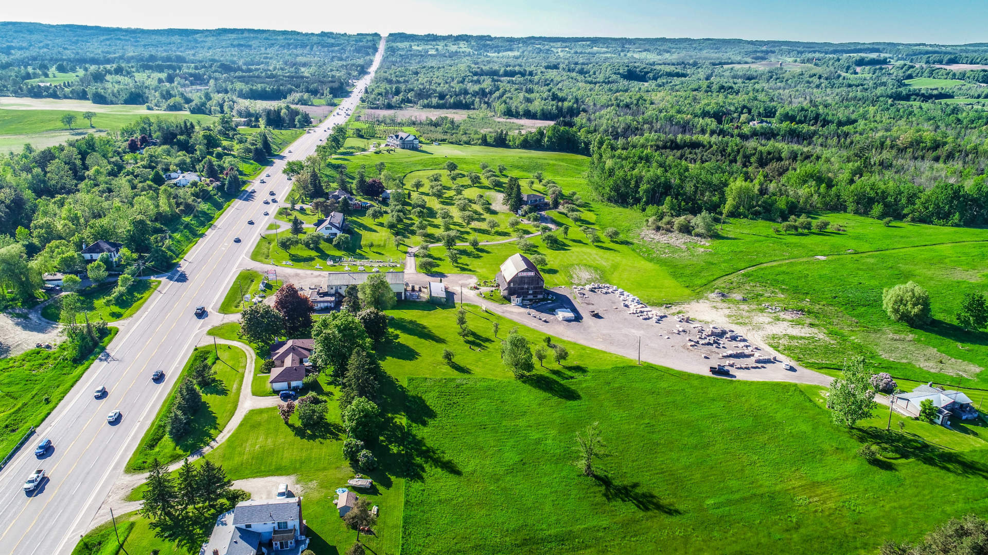 16083 Hurontario St, Caledon, ON for sale Primary Photo- Image 1 of 6