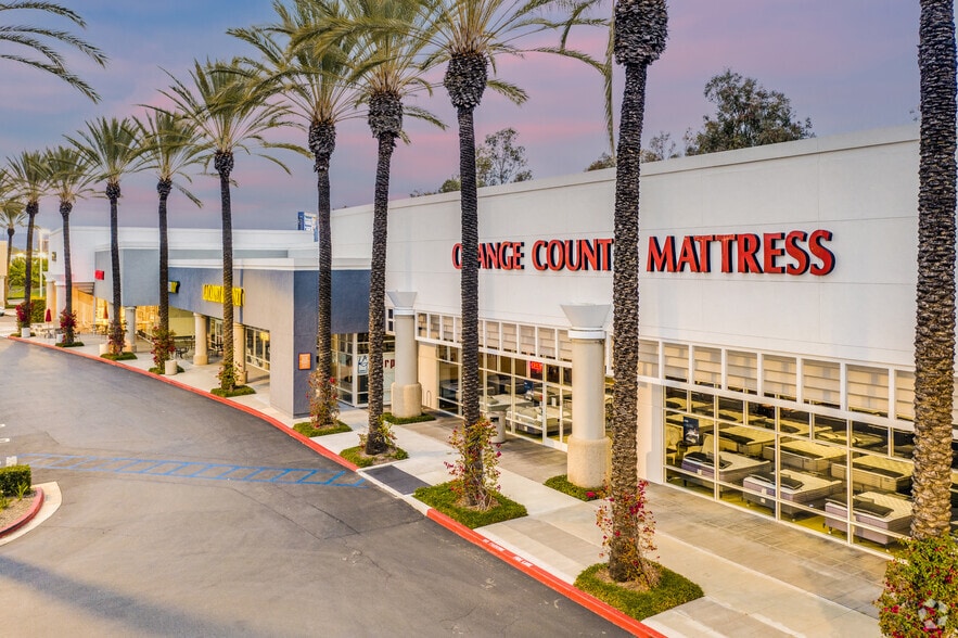 16100-16299 Lake Forest Dr, Irvine, CA for lease - Building Photo - Image 3 of 4