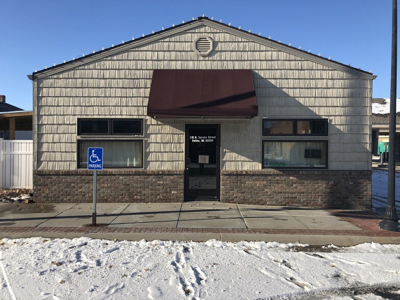 318 N Spruce St, Valley, NE 68064