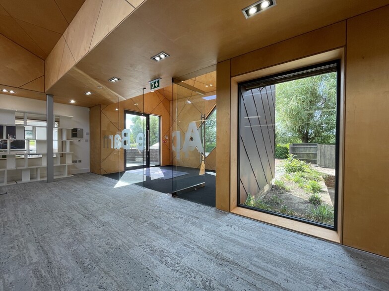 Hythe Rd, Smeeth for lease - Building Photo - Image 3 of 18