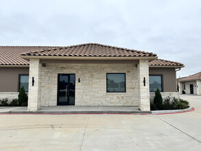 8525 N Sam Houston Pkwy E, Humble, TX for lease Building Photo- Image 1 of 20