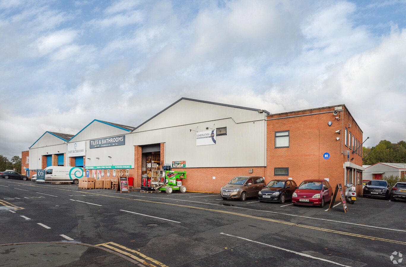 Mill Race Ln, Stourbridge, DY8 1JN