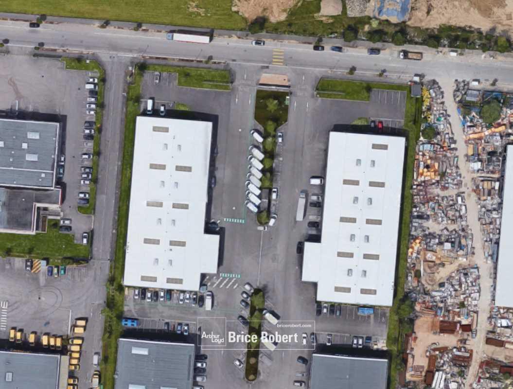 Office in Vaulx-en-Velin for lease Aerial- Image 1 of 5