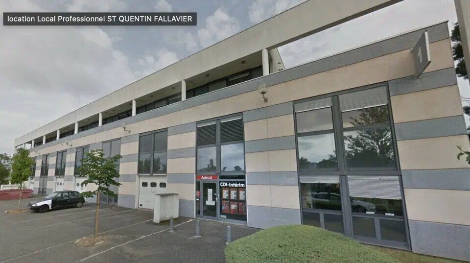 Retail in Saint-Quentin-Fallavier for lease - Building Photo - Image 3 of 3