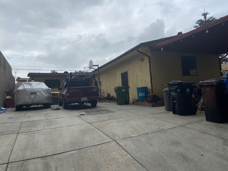 2930 W Florence Ave, Los Angeles, CA 90043