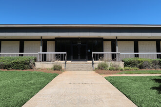 2700 X Ray Dr, Gastonia, NC for lease Building Photo- Image 2 of 2