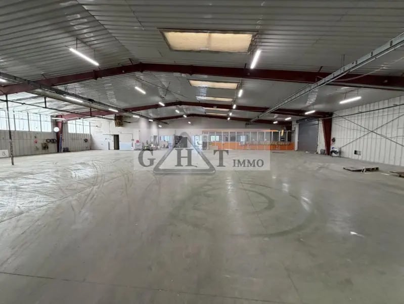 Vente Entrepôt 2 000 m² - Photo 1