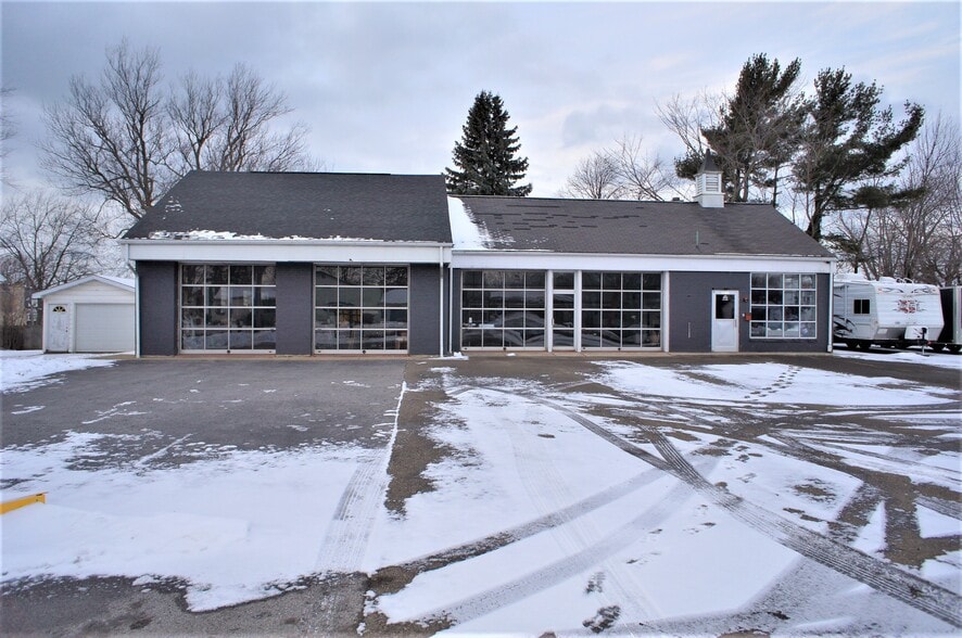 4632 Lake Shore Rd, Hamburg, NY for sale - Building Photo - Image 3 of 23