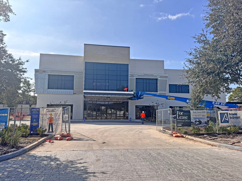 19135 Katy fwy, Houston, TX for lease - Building Photo - Image 3 of 8