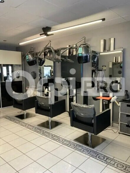 Office in Orléans for sale - Interior Photo - Image 3 of 4