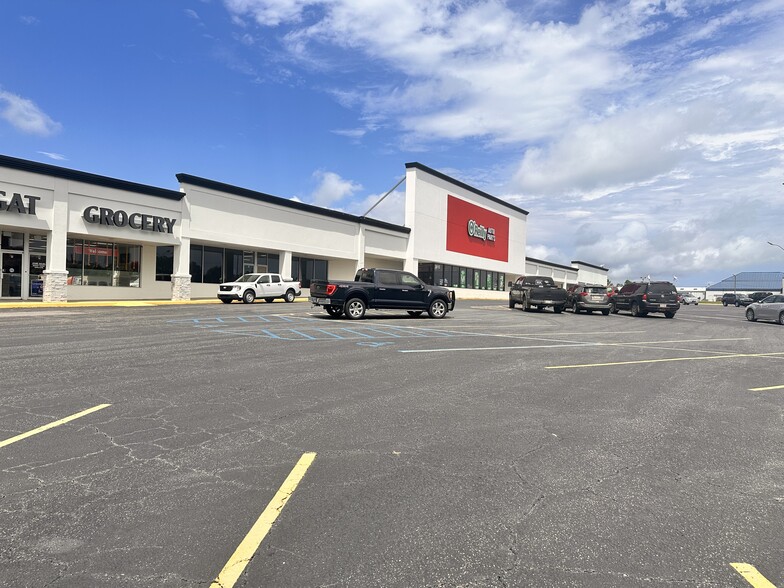 3813-3815 Ross Clark Cir, Dothan, AL for lease - Building Photo - Image 1 of 6