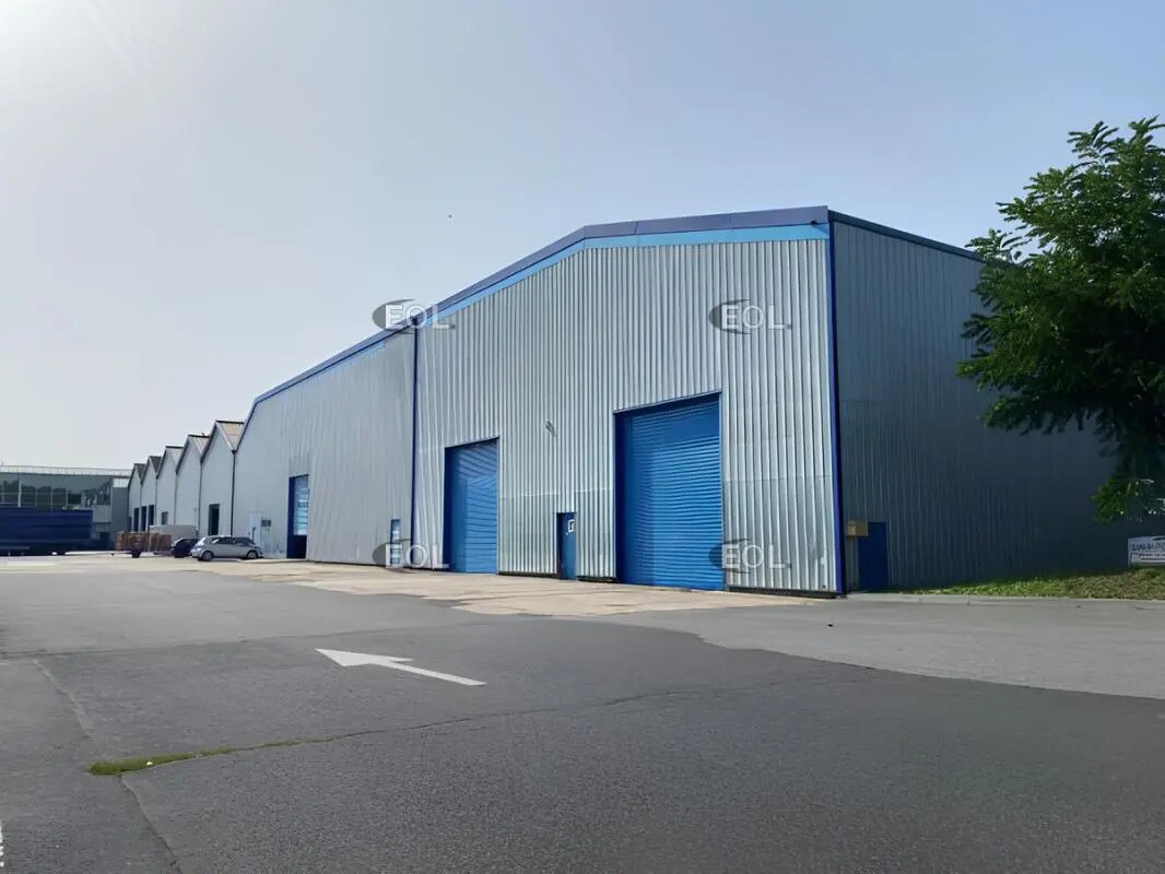 Flex in Corbeil-Essonnes for lease Building Photo- Image 1 of 3