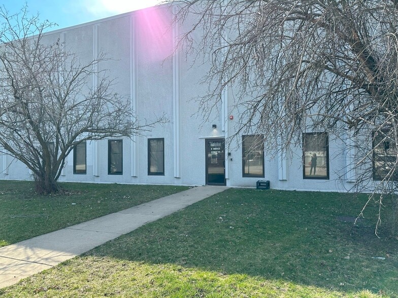 21800 S Cicero Ave, Matteson, IL for lease - Building Photo - Image 2 of 4