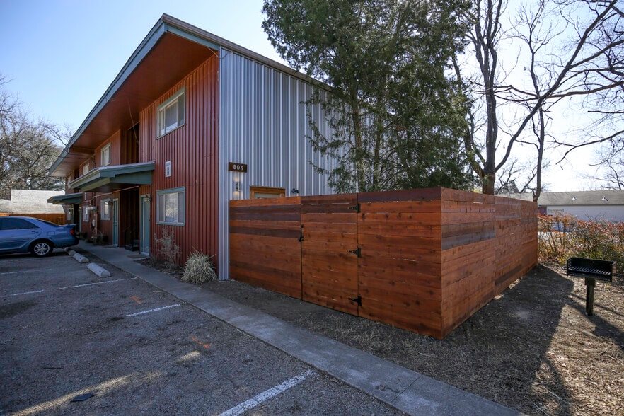 810 Locust Street, Denton, TX for sale - Primary Photo - Image 1 of 1