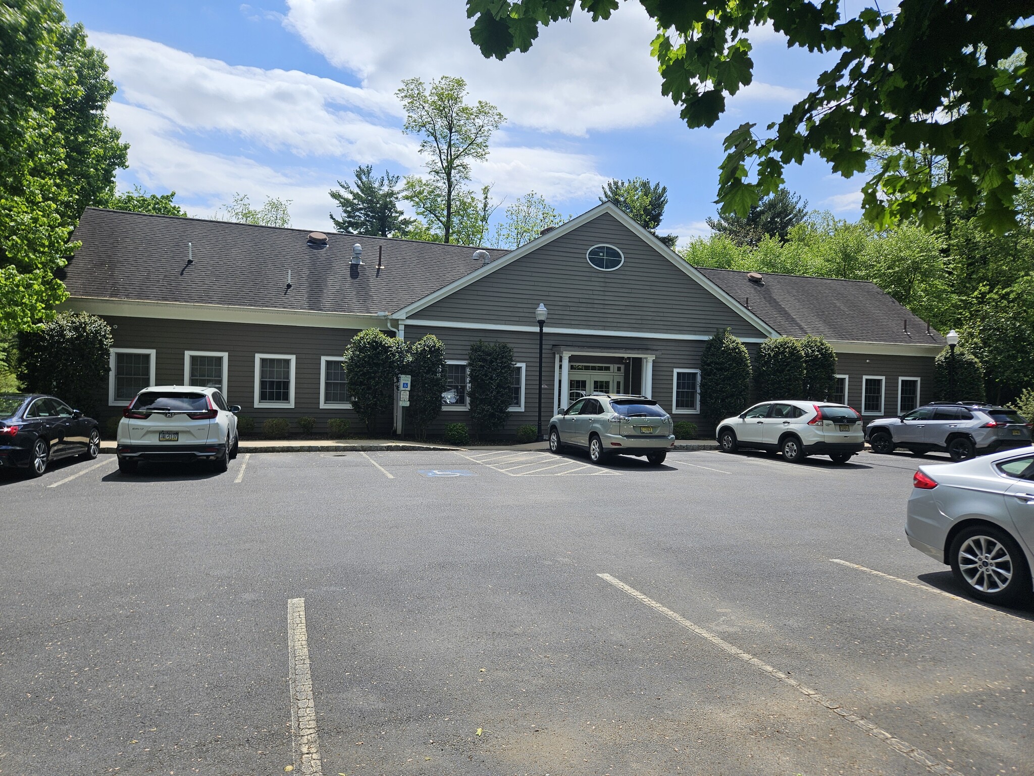 34 Franklin Corner Rd, Lawrence Township, NJ for sale Primary Photo- Image 1 of 7