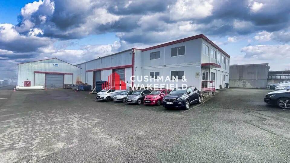 Flex in L'ISLE-JOURDAIN for sale Building Photo- Image 1 of 8