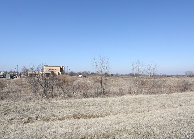 48 W Hidden Trl, Elkhorn, WI for sale - Primary Photo - Image 1 of 1