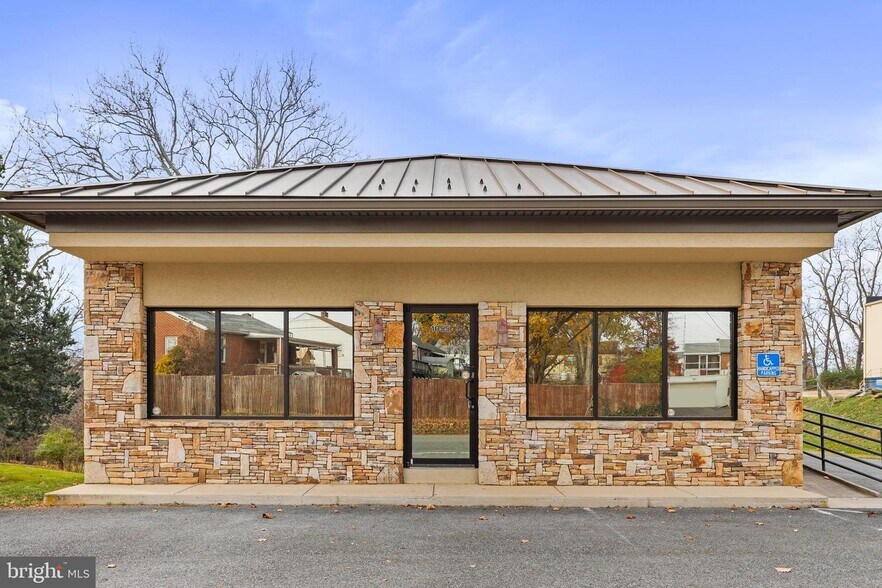 1055 Mt Aetna Rd, Hagerstown, MD 21740 Office for Sale
