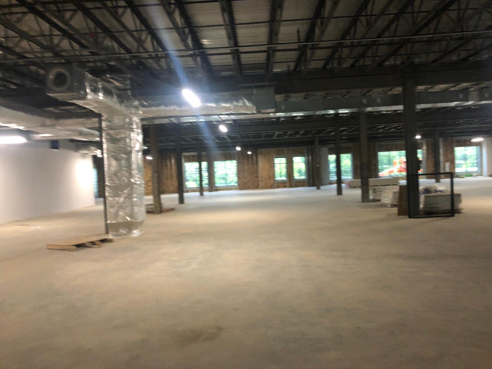 2826 Ross Clark Cir, Dothan, AL for lease Interior Photo- Image 1 of 1