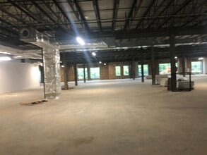 2826 Ross Clark Cir, Dothan, AL for lease Interior Photo- Image 1 of 1