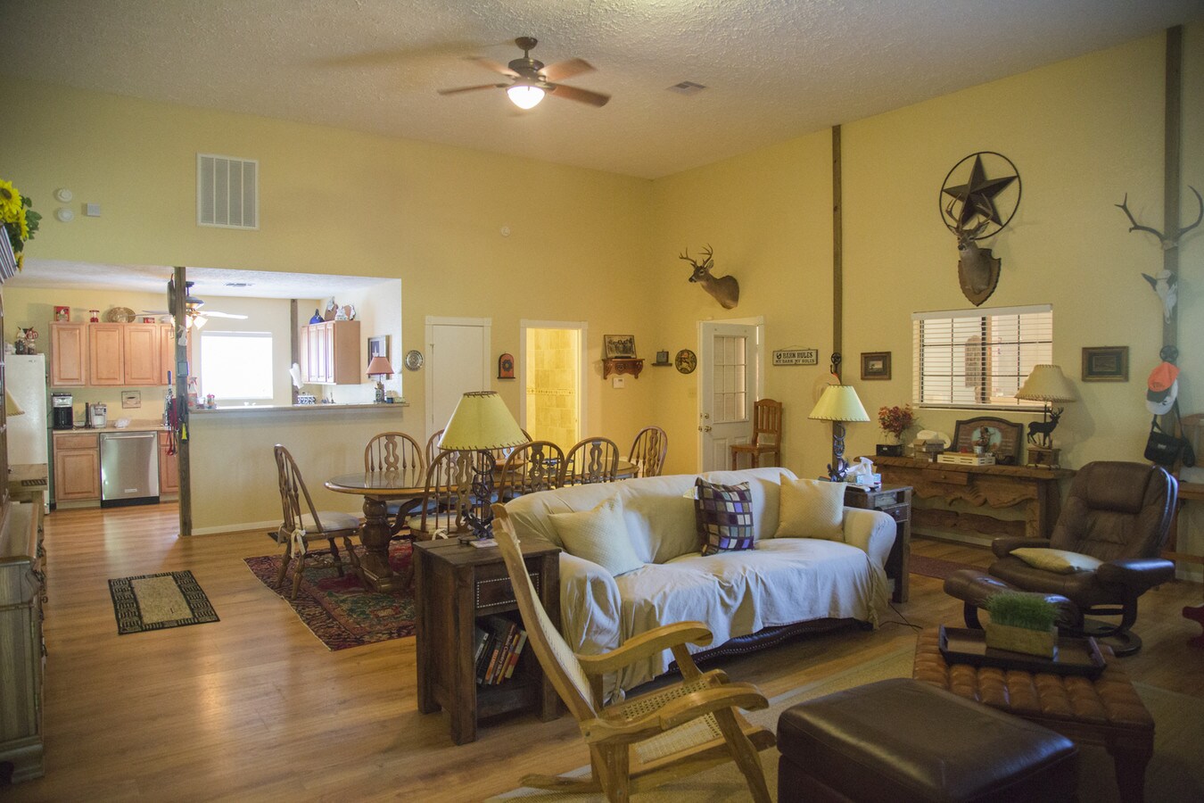 224 Watson Lake Rd, Huntsville, TX 77340