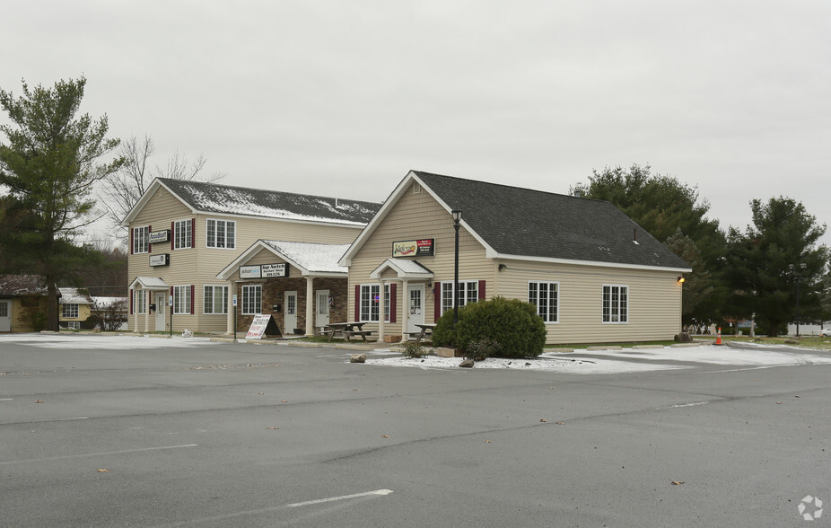 2374 Route 9, Mechanicville, NY for lease - Building Photo - Image 1 of 7