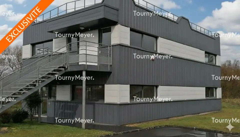 Office in Liffré for lease Building Photo- Image 1 of 7