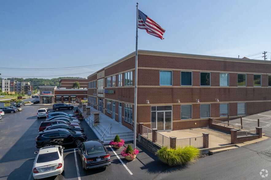 4760 Red Bank Expy, Cincinnati, OH for lease - Building Photo - Image 2 of 5