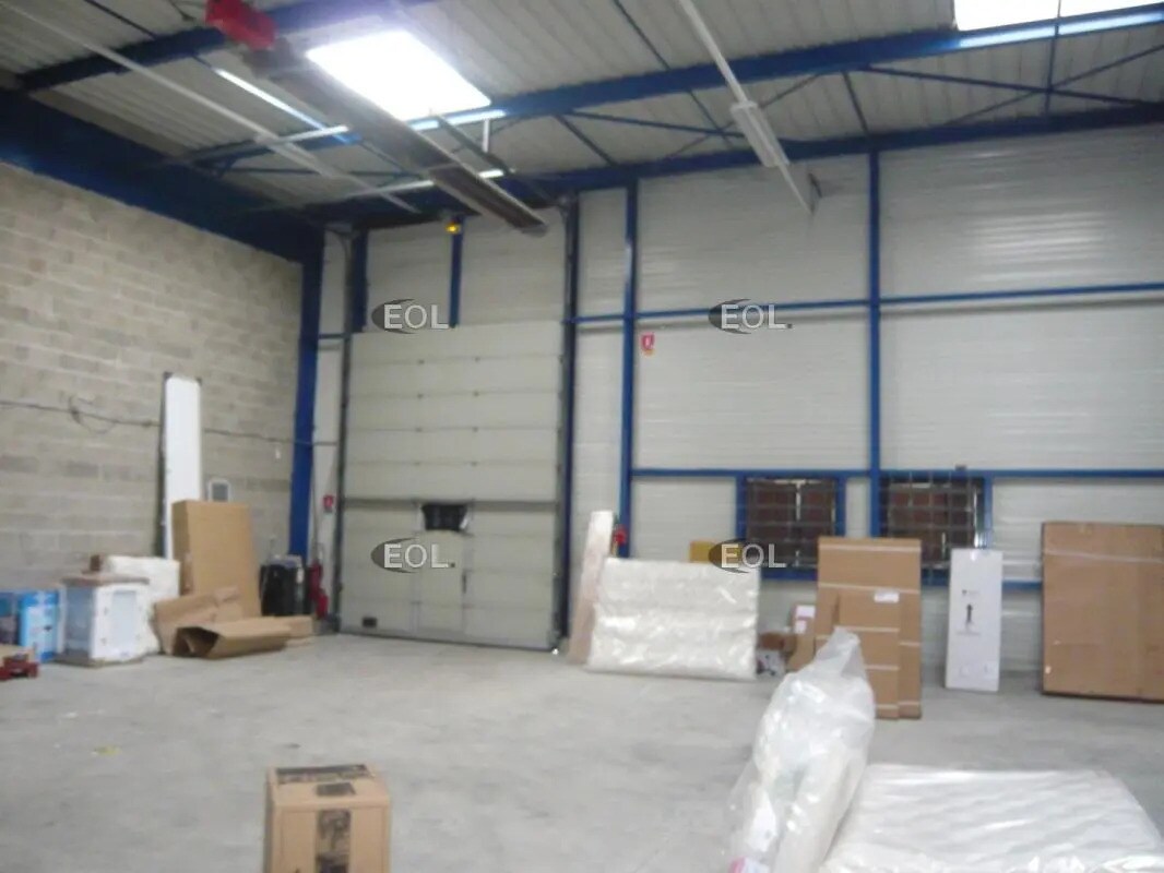 Flex in Chelles for lease Interior Photo- Image 1 of 3