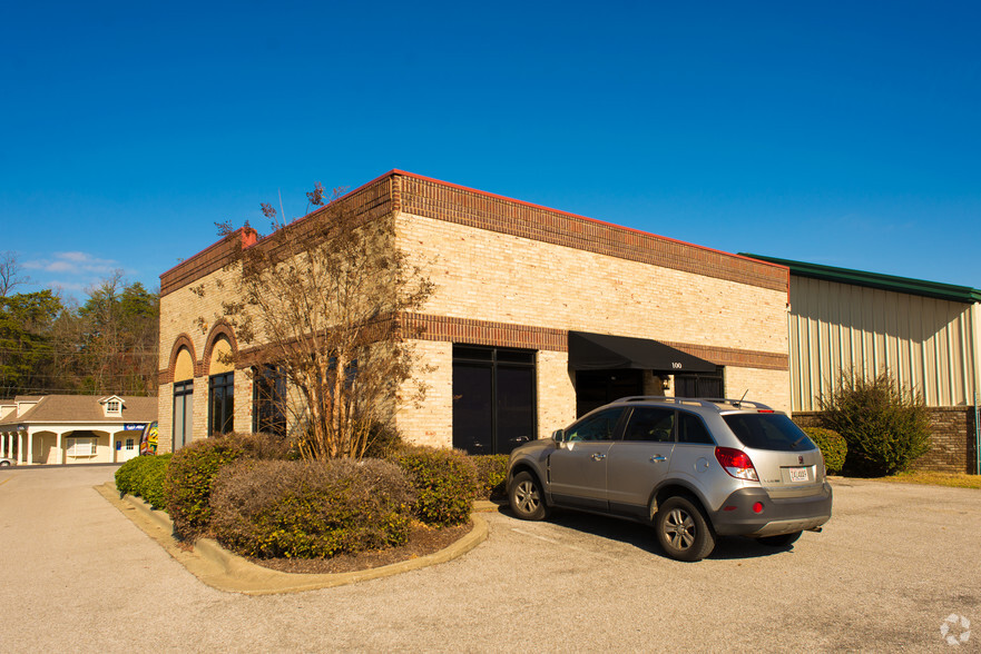 100 Yeager Pky, Pelham, AL for lease - Building Photo - Image 1 of 4