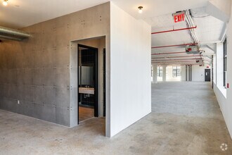 40-09 21st St, Long Island City, NY for lease Interior Photo- Image 1 of 6