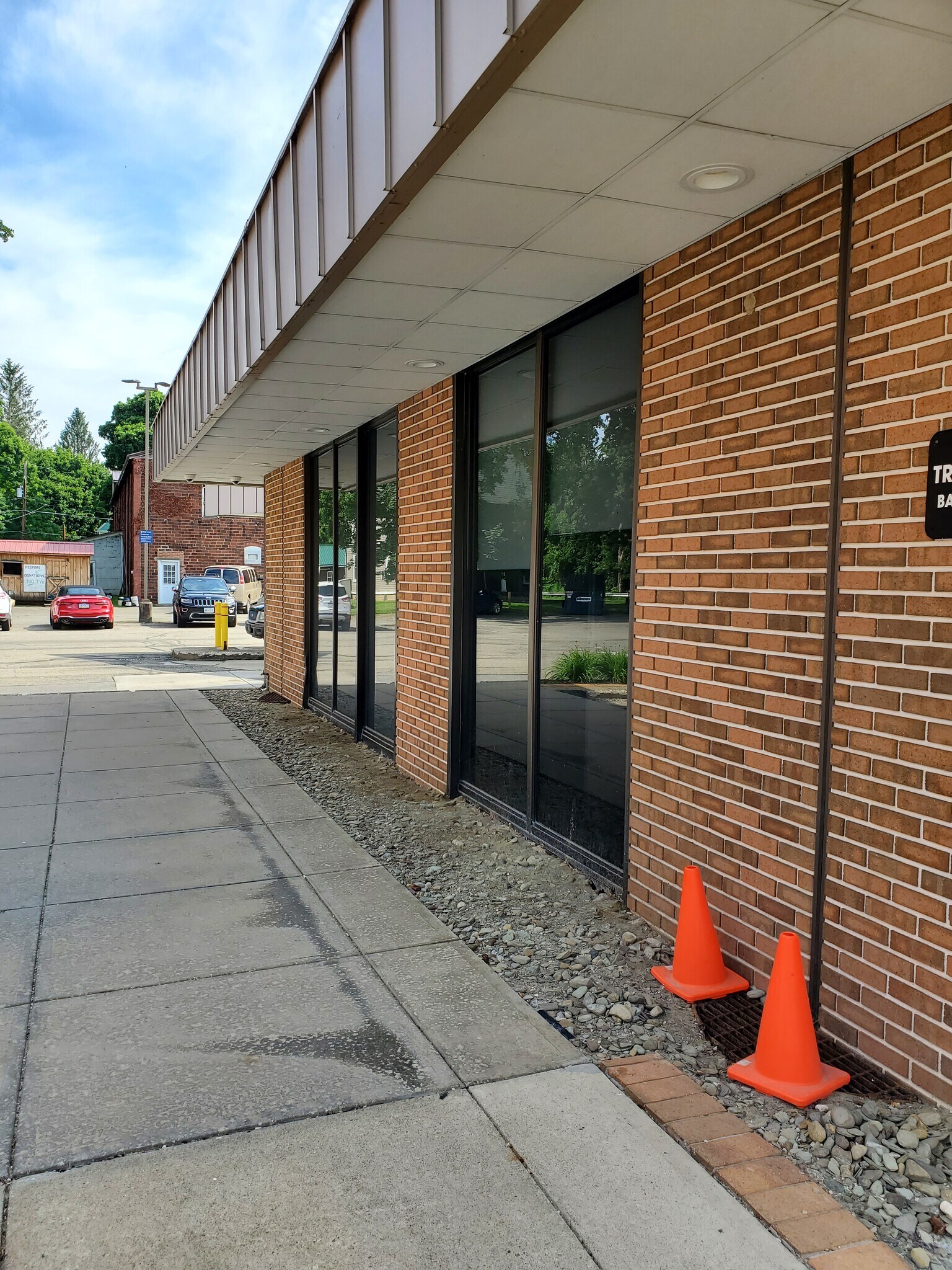 117 E Main St, Youngsville, PA 16371 Former PNC Youngsville