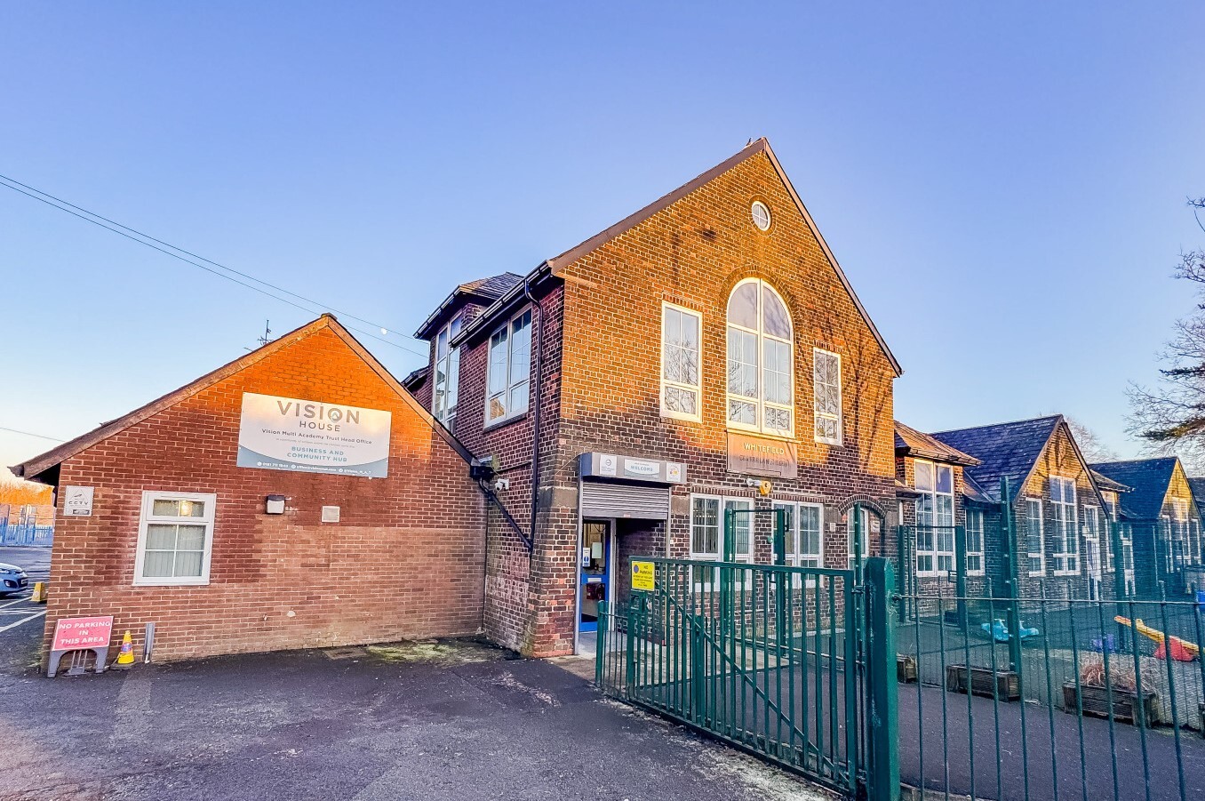 Higher Ln, Manchester for lease Building Photo- Image 1 of 4