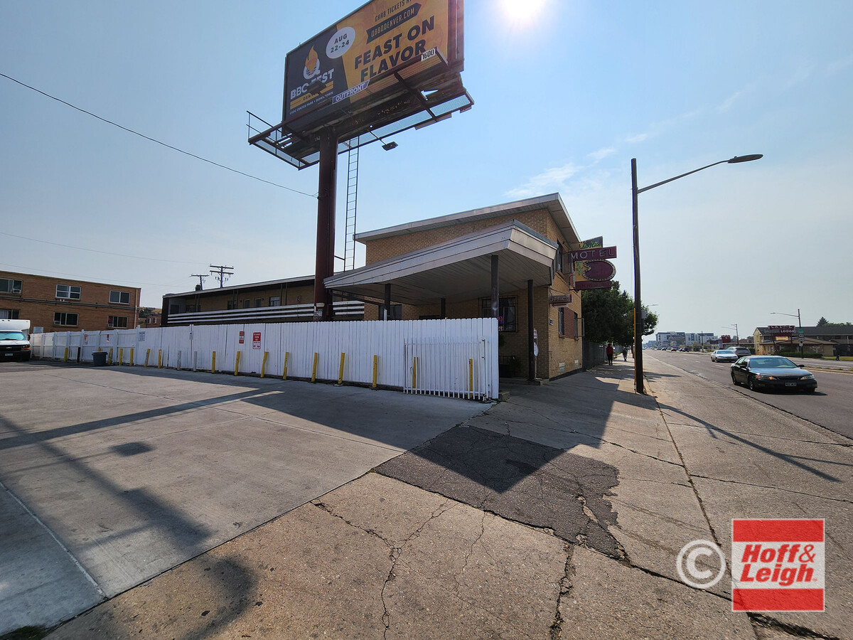 8828 E Colfax Ave, Denver, CO 80220 - La Rue Motel | LoopNet