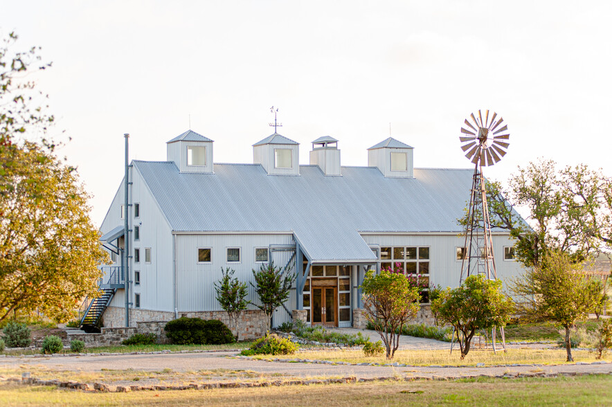 1213 Kott Rd, Fredericksburg, TX for sale - Primary Photo - Image 1 of 62