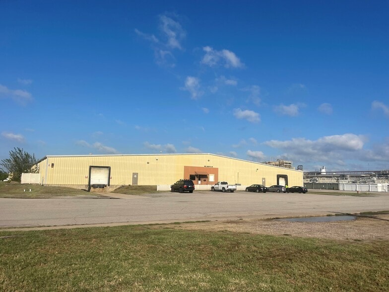 810 S 28th St, Van Buren, AR for lease - Building Photo - Image 1 of 11