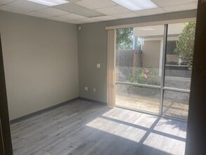 13787 Belcher Rd, Largo, FL for lease Interior Photo- Image 1 of 4