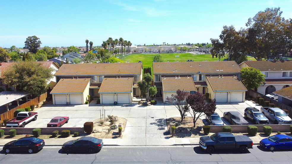 1521 - 1525 Racquet Club, Los Banos, CA for sale - Primary Photo - Image 1 of 1