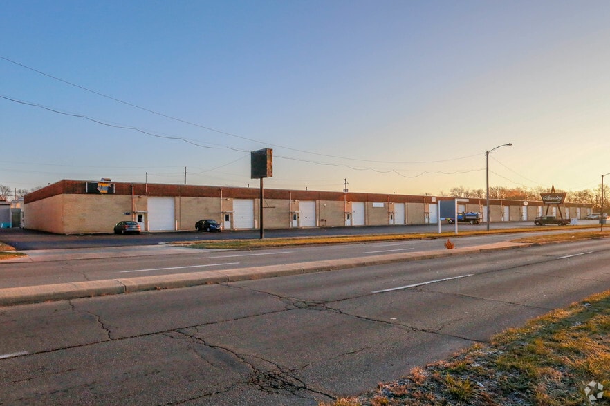 2416-2524 Stanley Ave, Dayton, OH for lease - Building Photo - Image 2 of 3