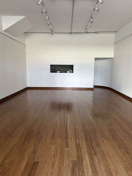 5831-5833 San Pablo Ave, Emeryville, CA for lease - Building Photo - Image 3 of 8