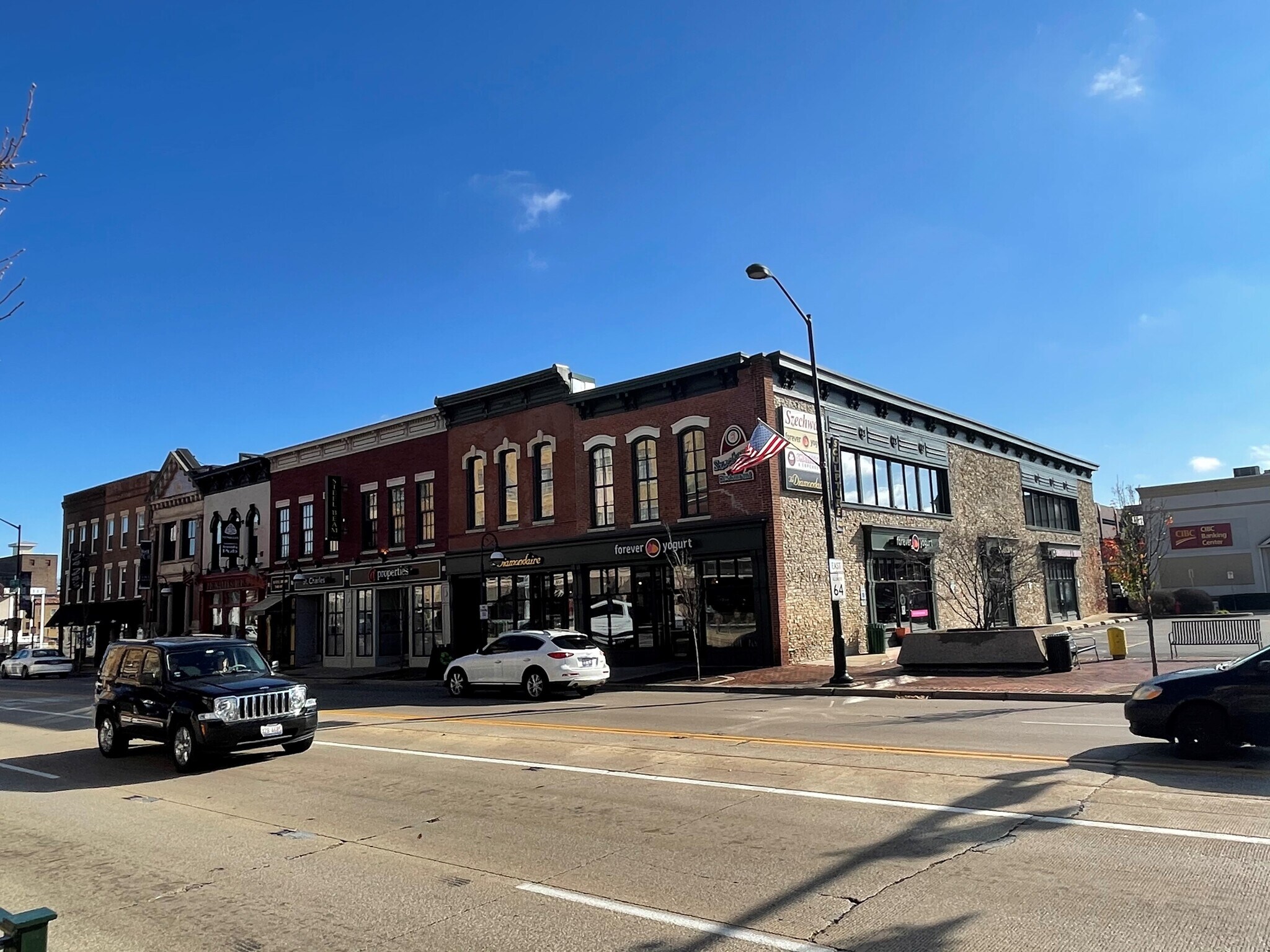117 W Main St, St Charles, IL for sale Primary Photo- Image 1 of 1