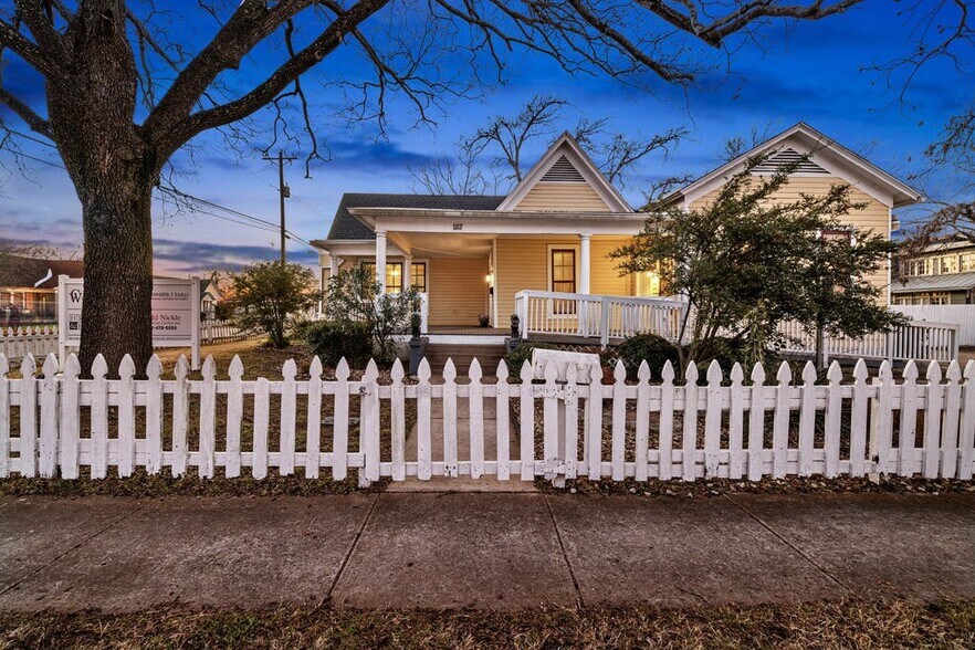 1112 Rock St, Georgetown, TX for sale - Building Photo - Image 1 of 1